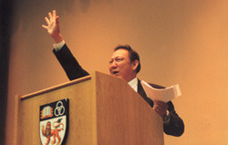 Pdt. Dr. Stephen Tong di National University of Singapore